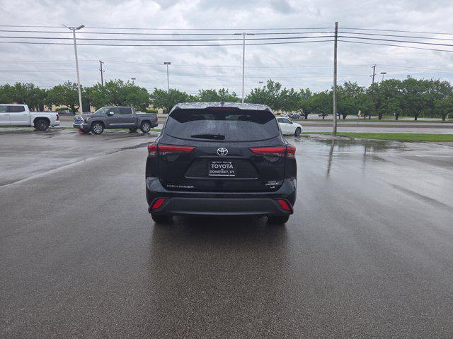 used 2023 Toyota Highlander car, priced at $33,800