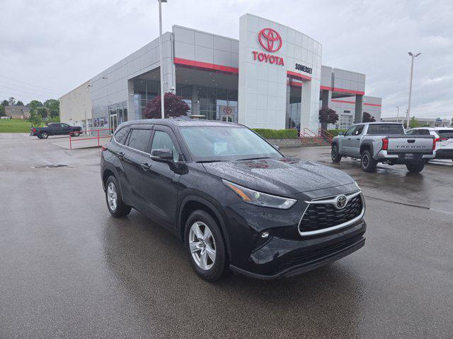 used 2023 Toyota Highlander car, priced at $33,800