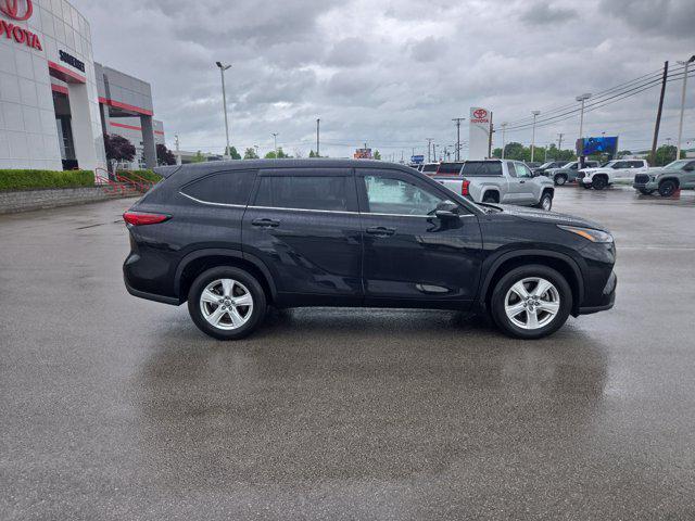 used 2023 Toyota Highlander car, priced at $33,800