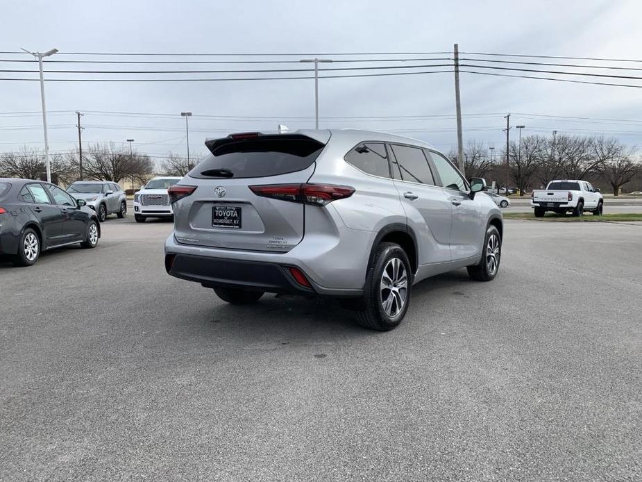 used 2024 Toyota Highlander car, priced at $45,900