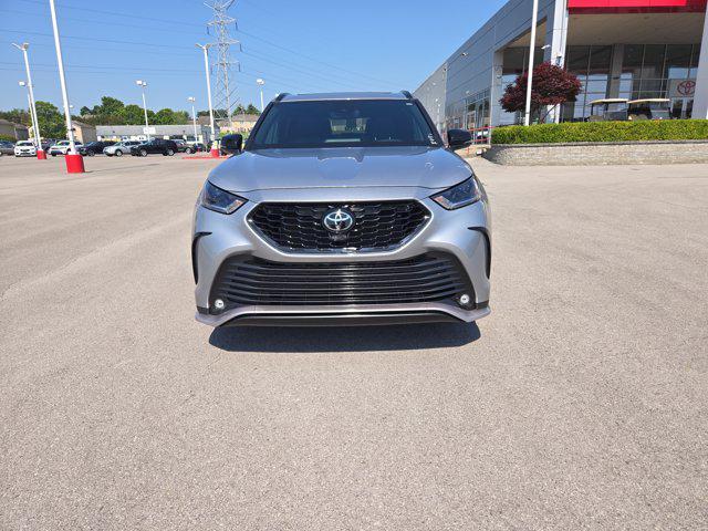 used 2022 Toyota Highlander car, priced at $43,900