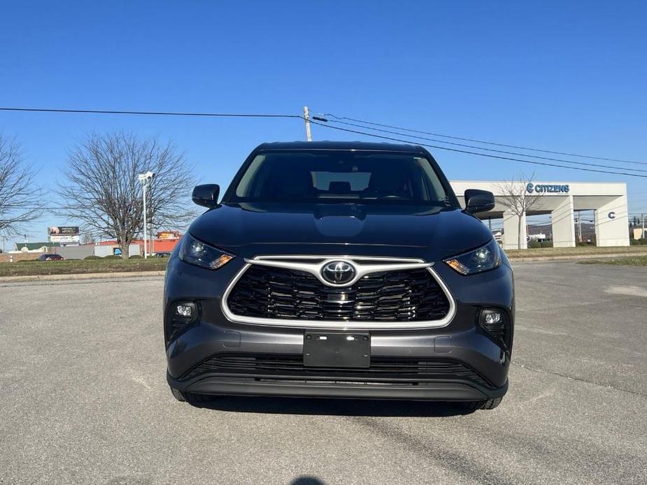 used 2023 Toyota Highlander car, priced at $35,900