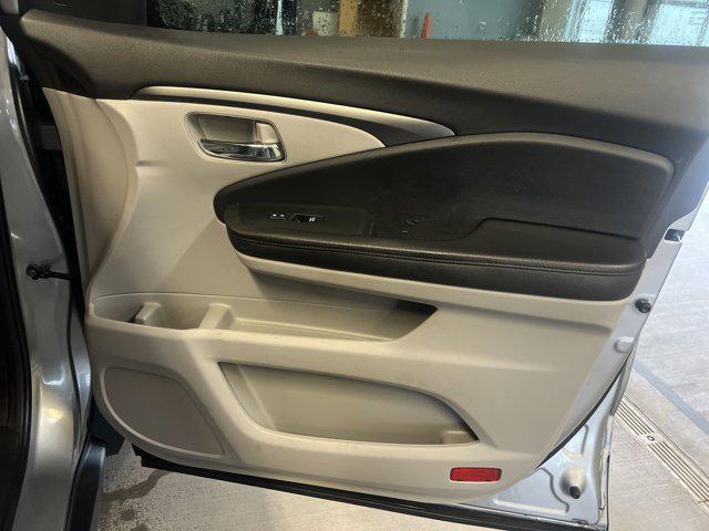 used 2022 Honda Pilot car, priced at $34,900