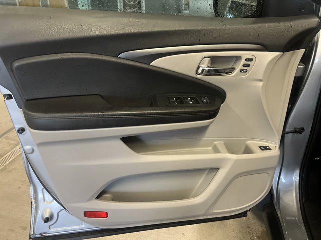 used 2022 Honda Pilot car, priced at $34,900
