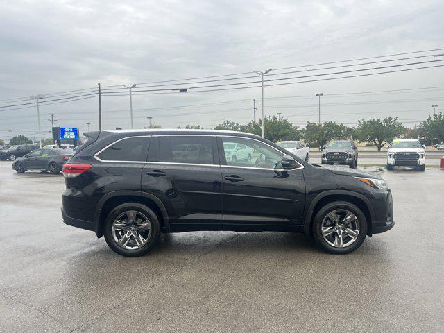 used 2018 Toyota Highlander car, priced at $29,900