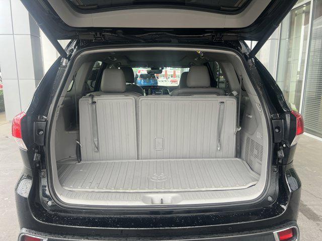 used 2018 Toyota Highlander car, priced at $29,900