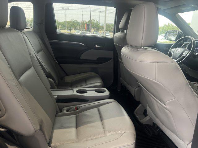 used 2018 Toyota Highlander car, priced at $29,900