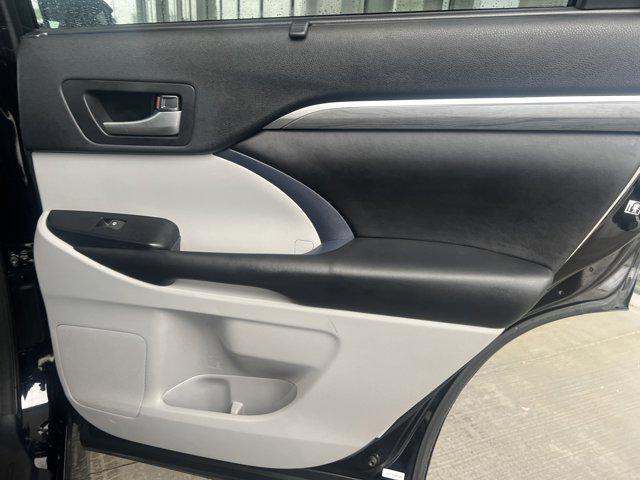used 2018 Toyota Highlander car, priced at $29,900
