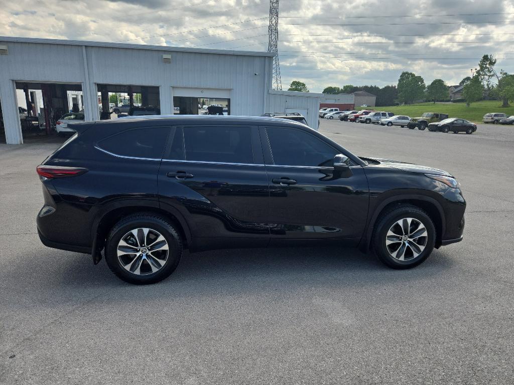 used 2024 Toyota Highlander car, priced at $46,900