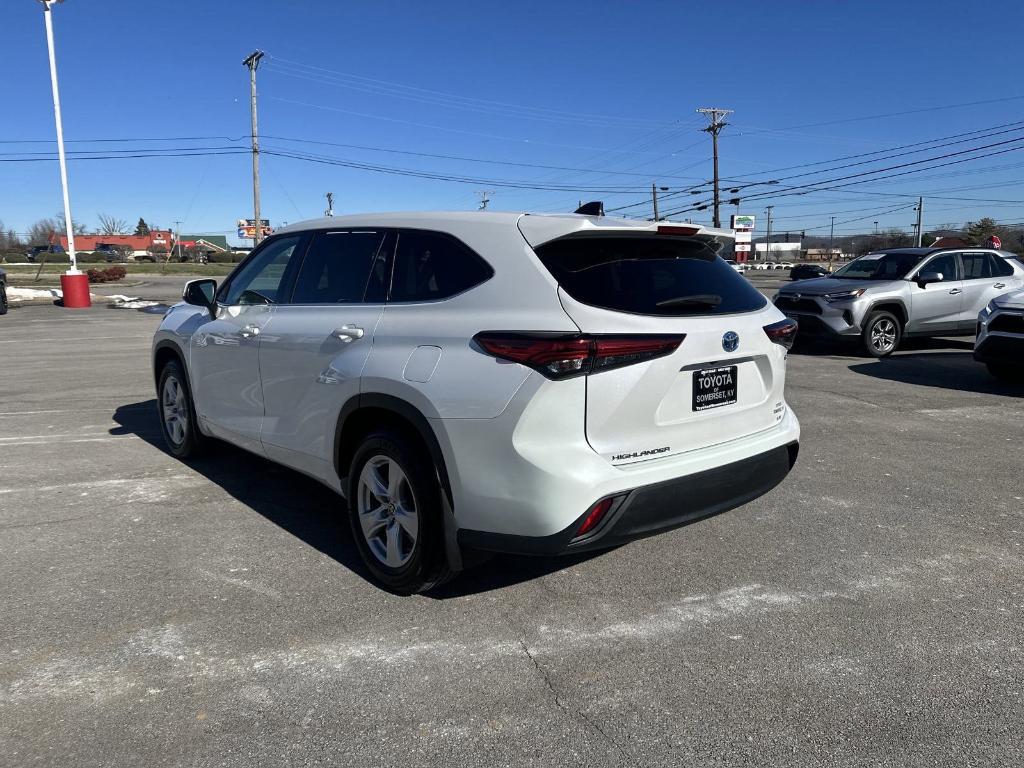 used 2022 Toyota Highlander Hybrid car, priced at $35,900