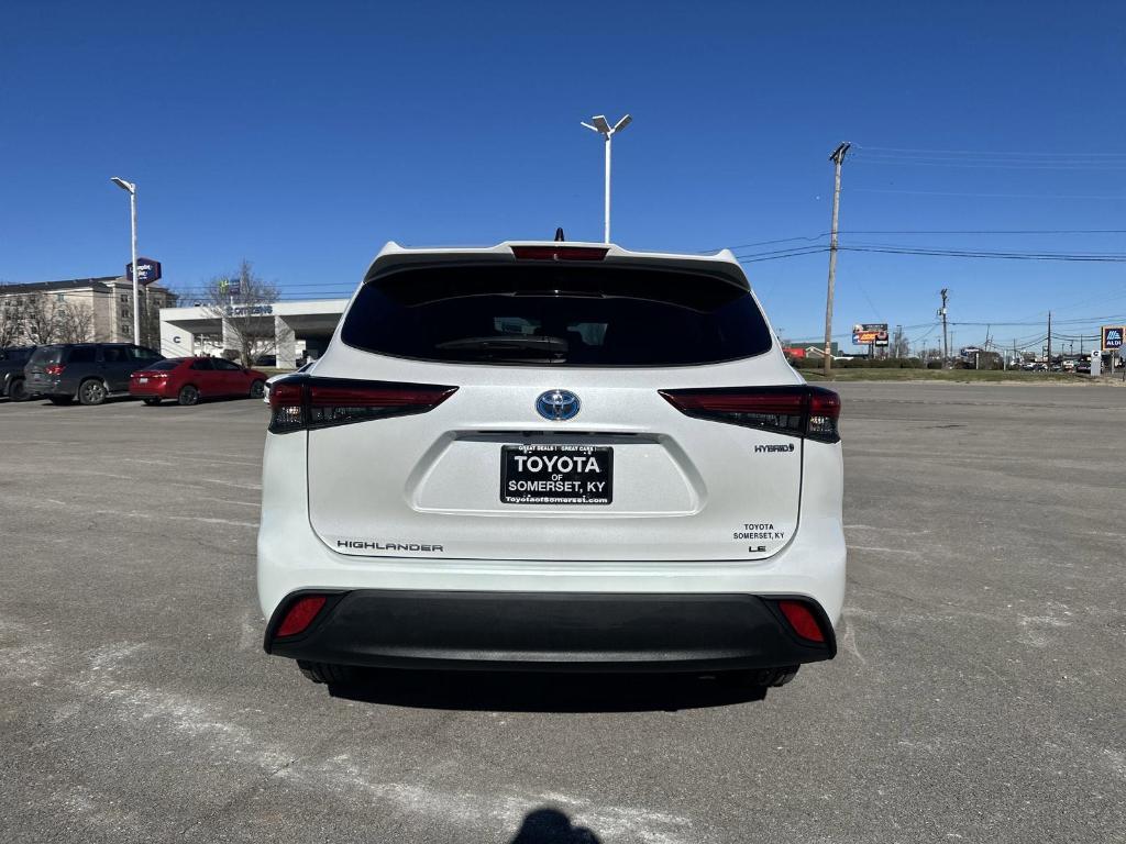 used 2022 Toyota Highlander Hybrid car, priced at $35,900