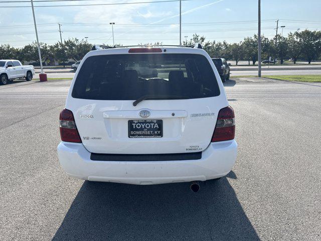 used 2007 Toyota Highlander car, priced at $10,900