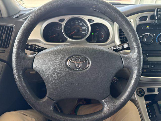 used 2007 Toyota Highlander car, priced at $10,900