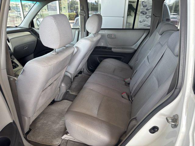 used 2007 Toyota Highlander car, priced at $10,900