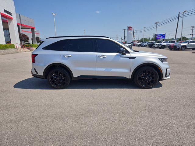 used 2021 Kia Sorento car, priced at $27,900
