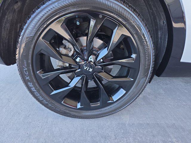 used 2021 Kia Sorento car, priced at $27,900