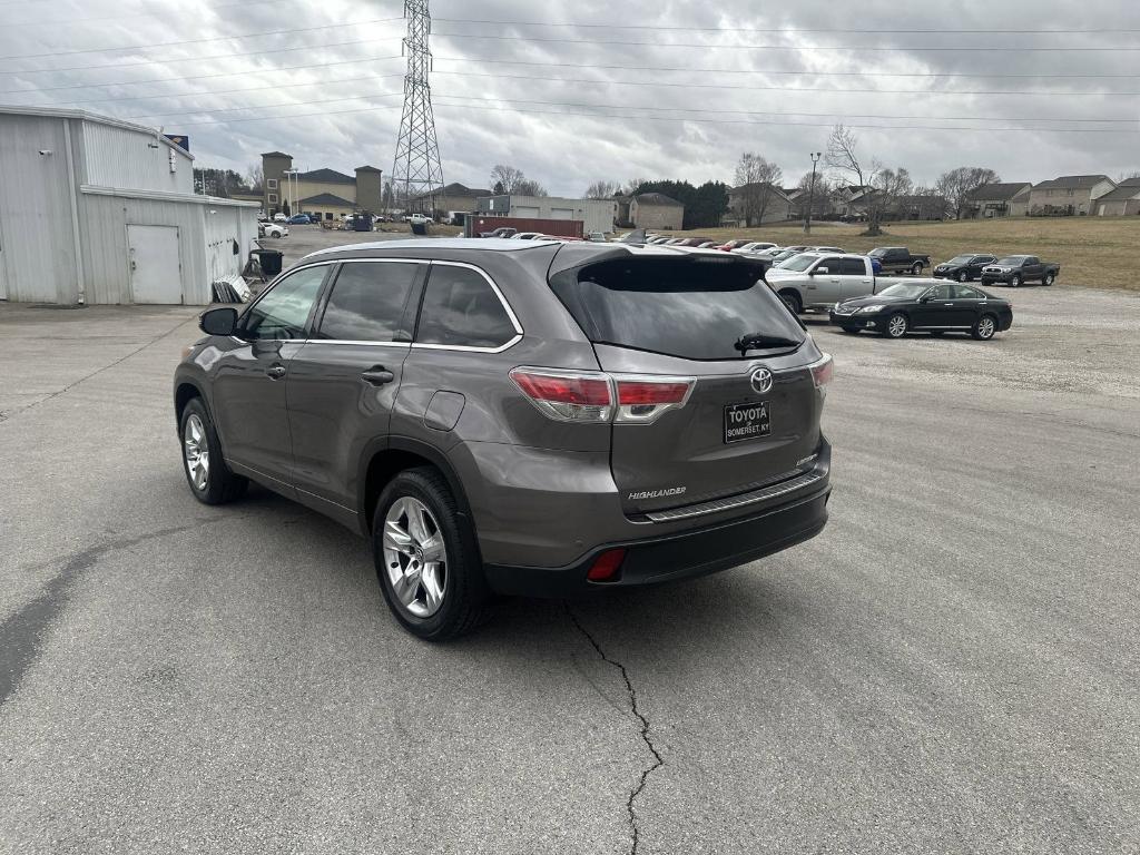 used 2016 Toyota Highlander car, priced at $19,900