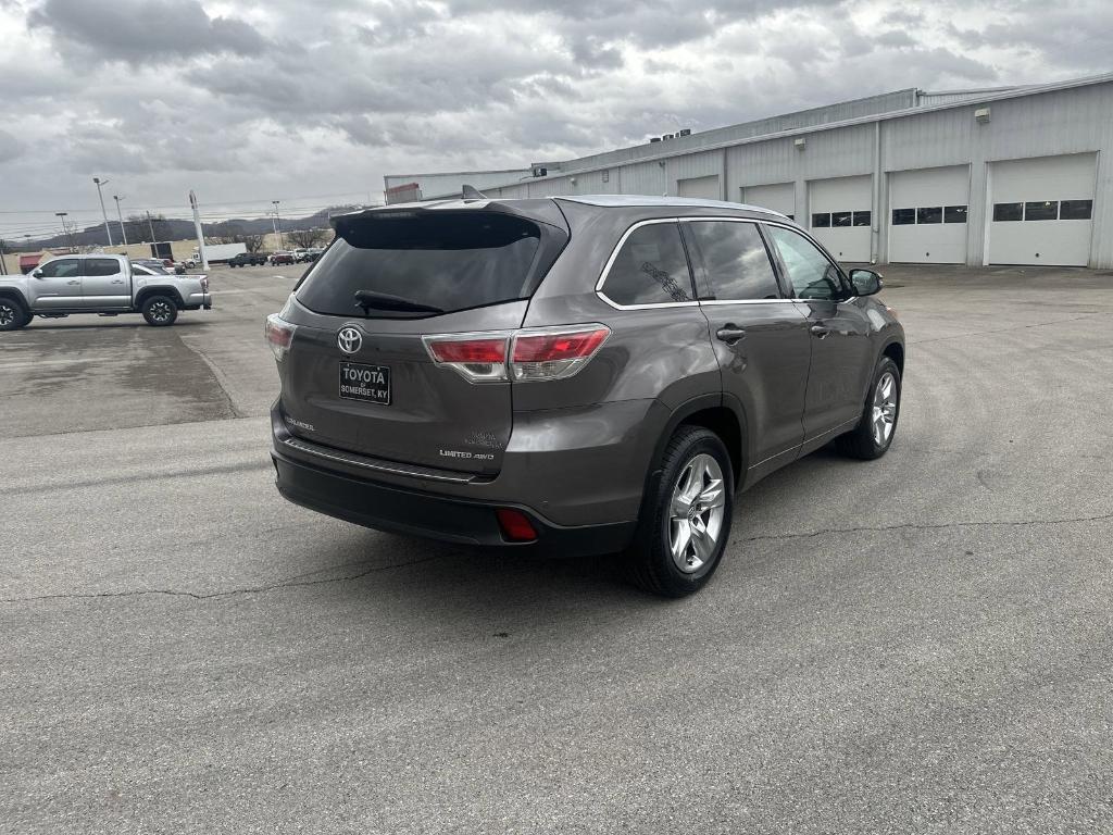 used 2016 Toyota Highlander car, priced at $19,900