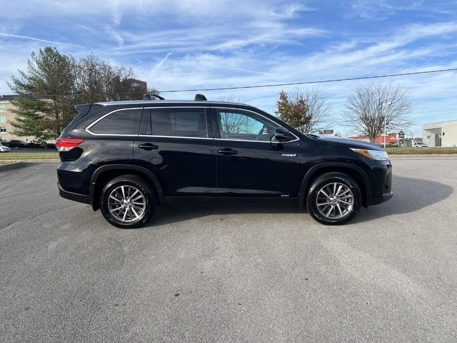 used 2019 Toyota Highlander Hybrid car, priced at $35,900