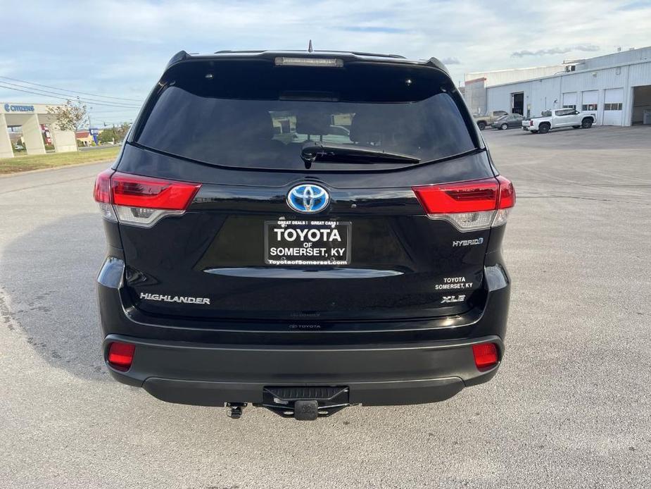 used 2019 Toyota Highlander Hybrid car, priced at $35,900