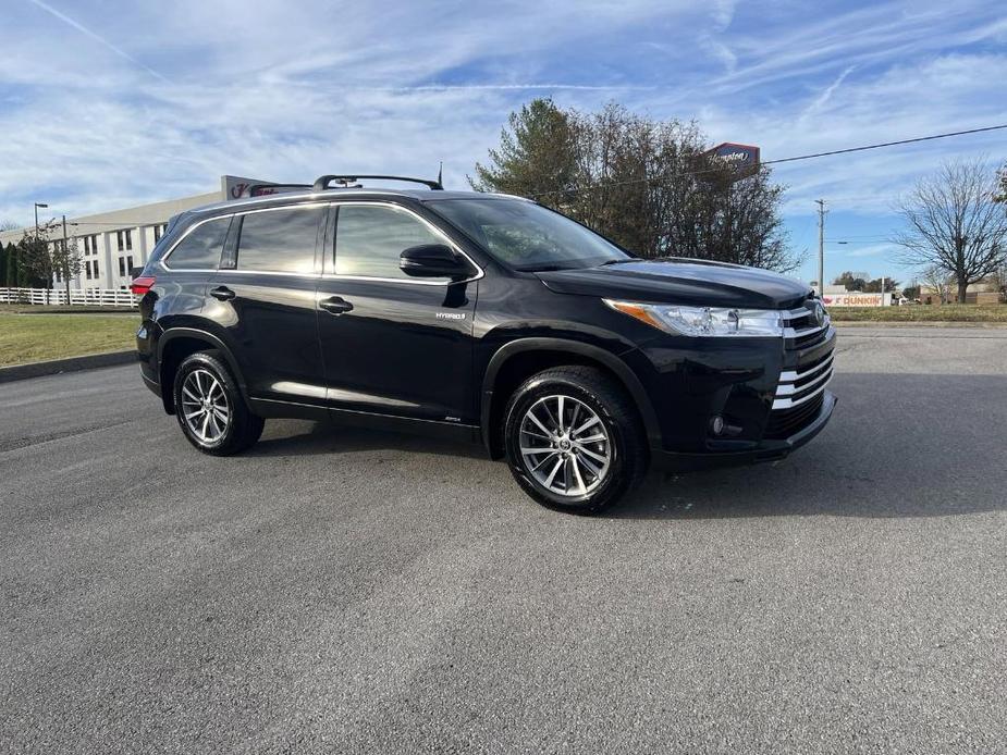 used 2019 Toyota Highlander Hybrid car, priced at $35,900