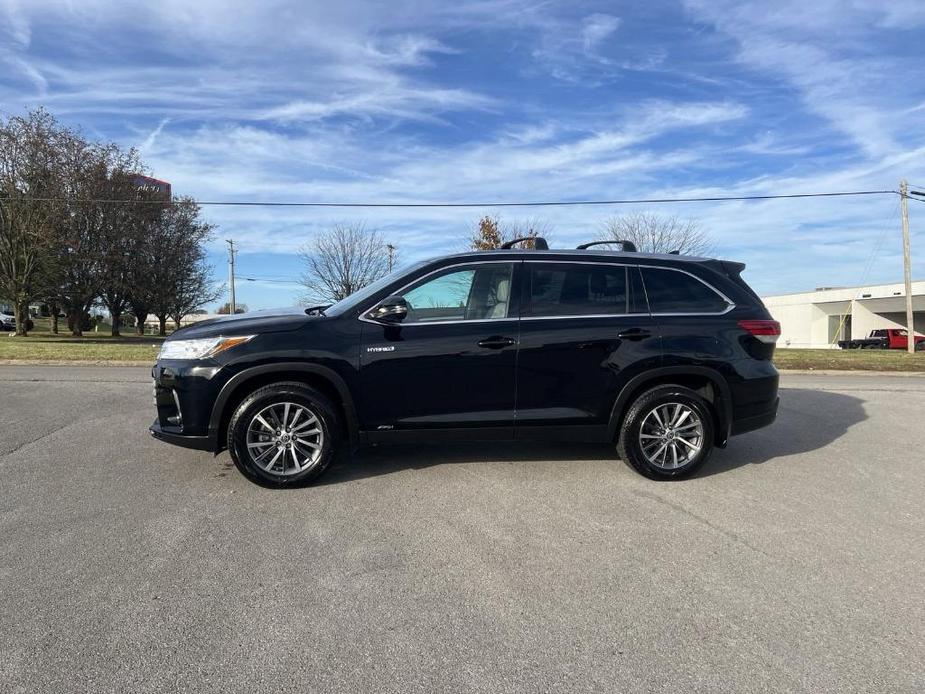 used 2019 Toyota Highlander Hybrid car, priced at $35,900