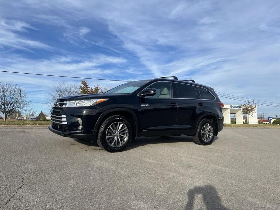 used 2019 Toyota Highlander Hybrid car, priced at $35,900