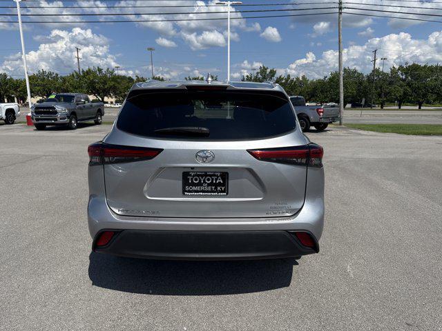 used 2023 Toyota Highlander car, priced at $41,800