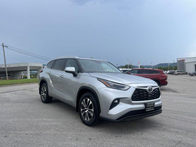 used 2023 Toyota Highlander car, priced at $42,900