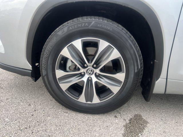 used 2023 Toyota Highlander car, priced at $42,900