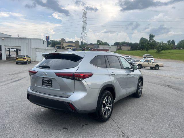 used 2023 Toyota Highlander car, priced at $42,900