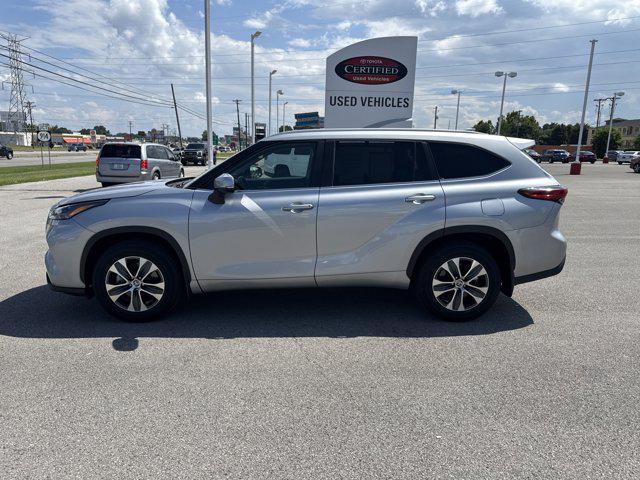 used 2023 Toyota Highlander car, priced at $41,800