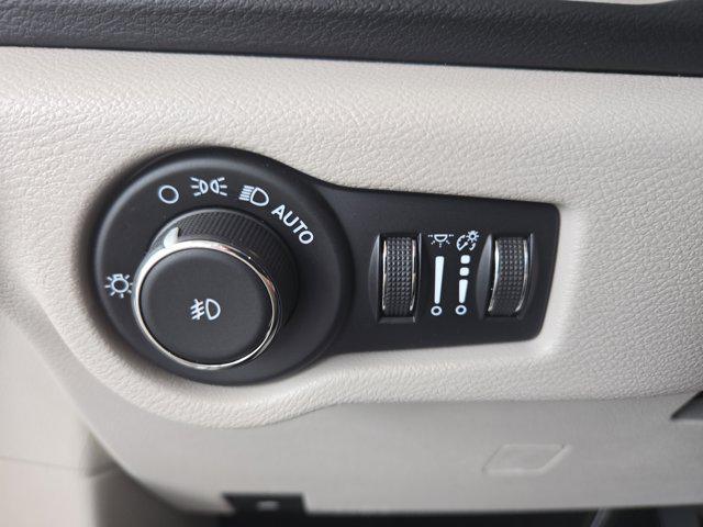 used 2023 Chrysler Pacifica car, priced at $26,900
