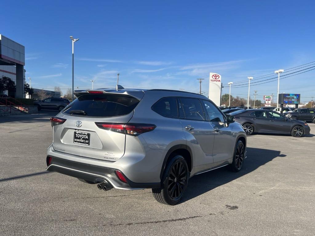 used 2024 Toyota Highlander car, priced at $45,800