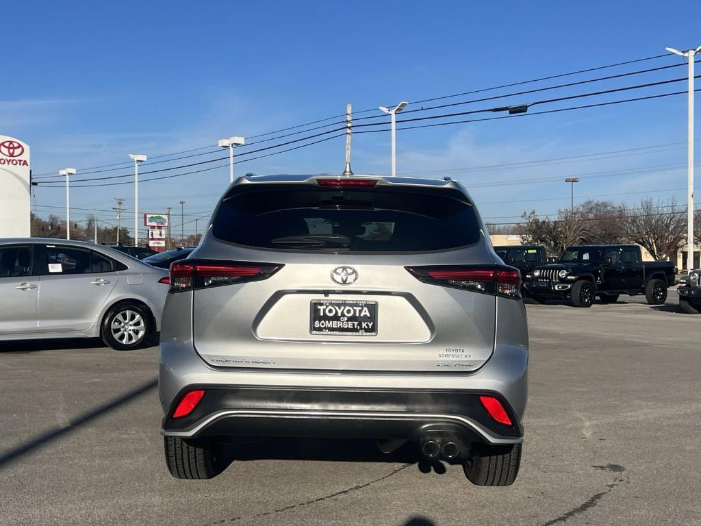 used 2024 Toyota Highlander car, priced at $45,800