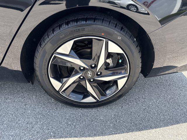 used 2022 Hyundai Elantra car, priced at $18,900