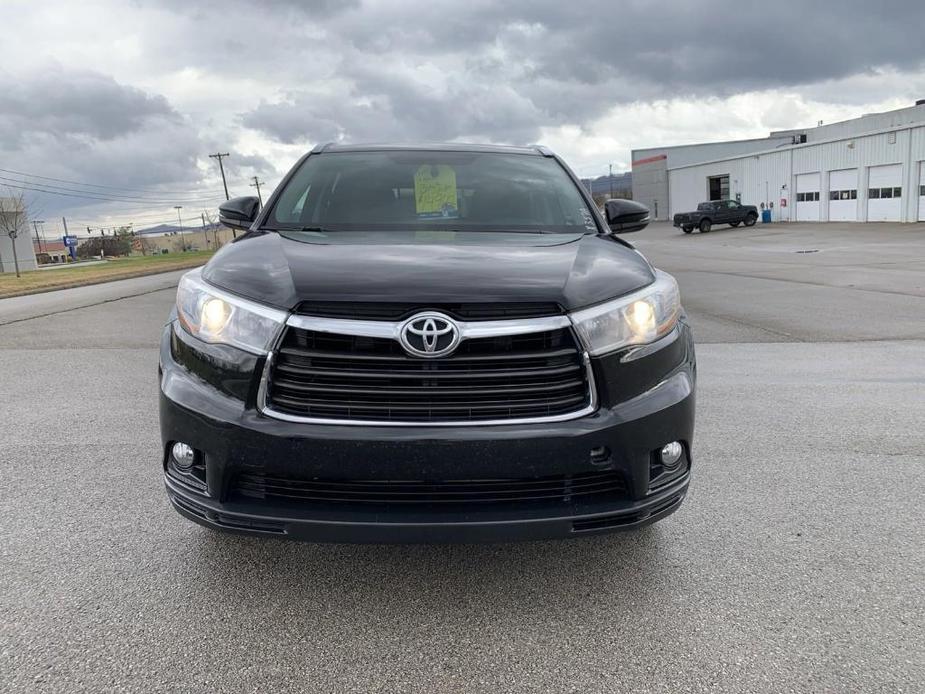 used 2016 Toyota Highlander car, priced at $14,900