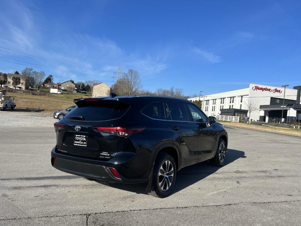 used 2024 Toyota Highlander car, priced at $45,900