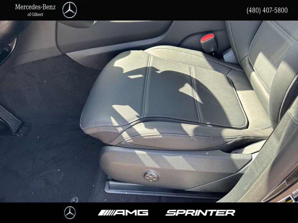 new 2025 Mercedes-Benz GLC 300 car, priced at $61,750