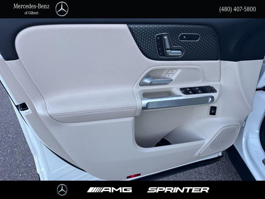 used 2025 Mercedes-Benz GLB 250 car, priced at $38,888