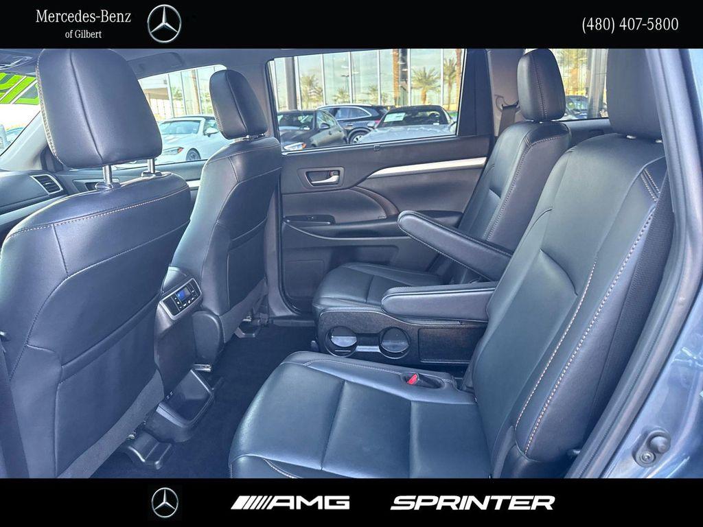 used 2019 Toyota Highlander car, priced at $21,987