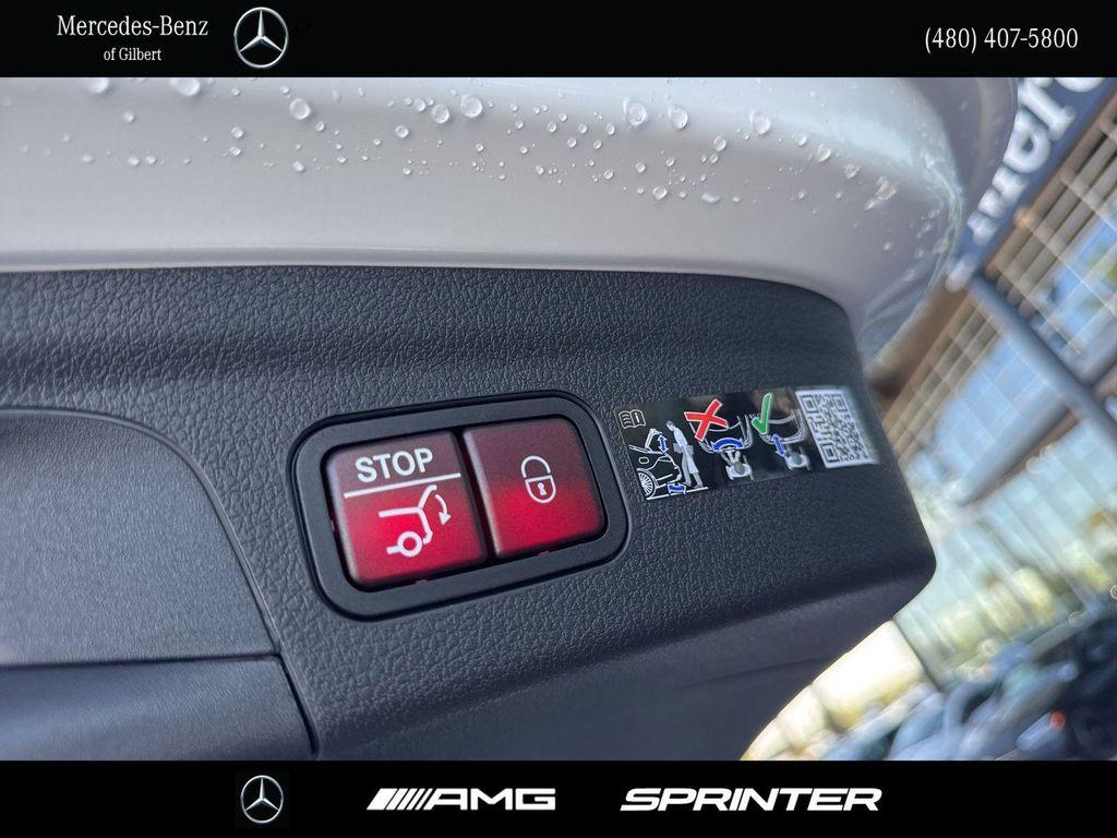 new 2025 Mercedes-Benz GLE 450 car, priced at $79,815