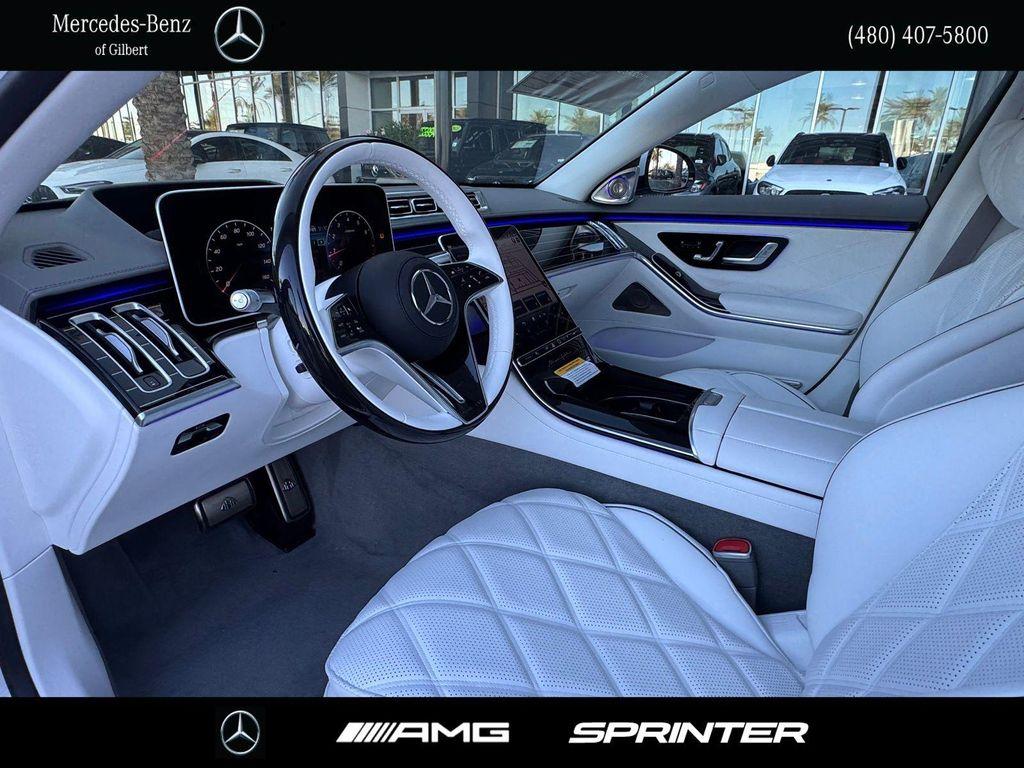 new 2025 Mercedes-Benz Maybach S 580 car, priced at $241,450
