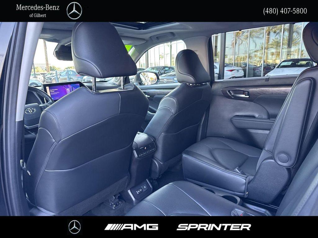 used 2023 Toyota Highlander car, priced at $39,987