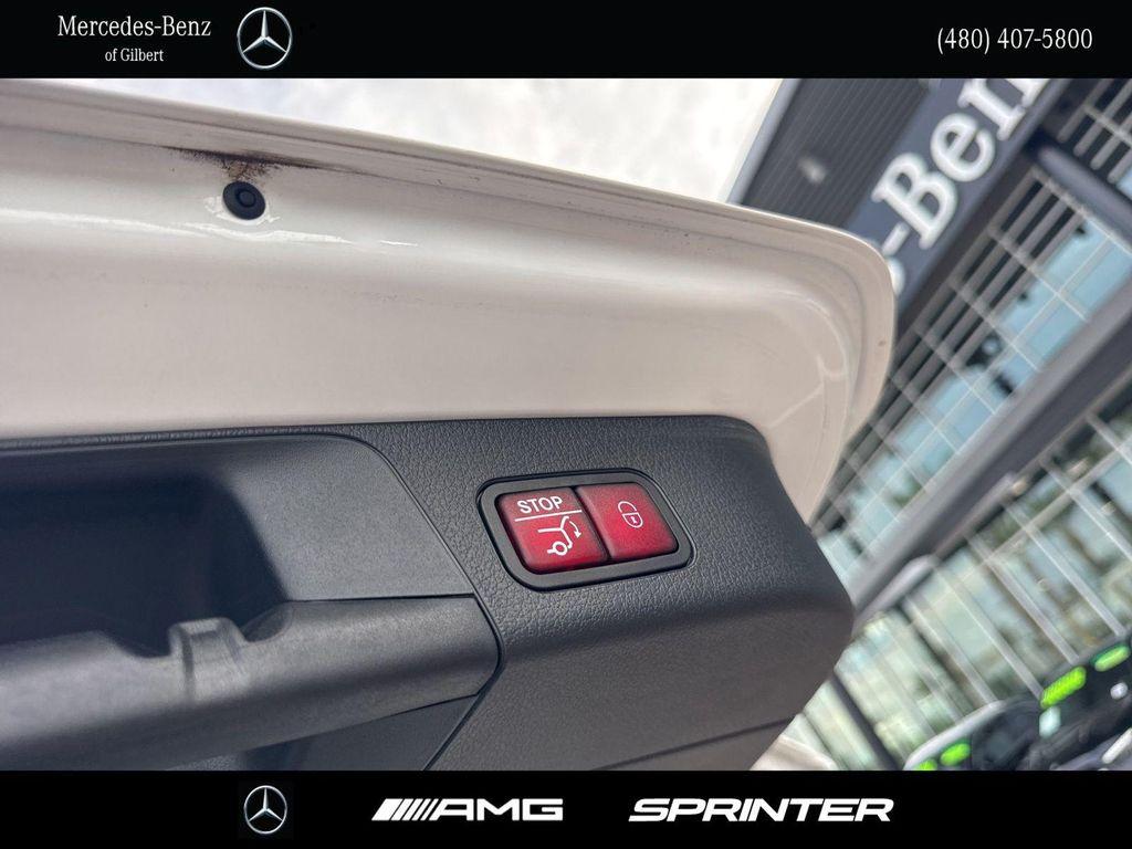 used 2025 Mercedes-Benz GLB 250 car, priced at $38,888