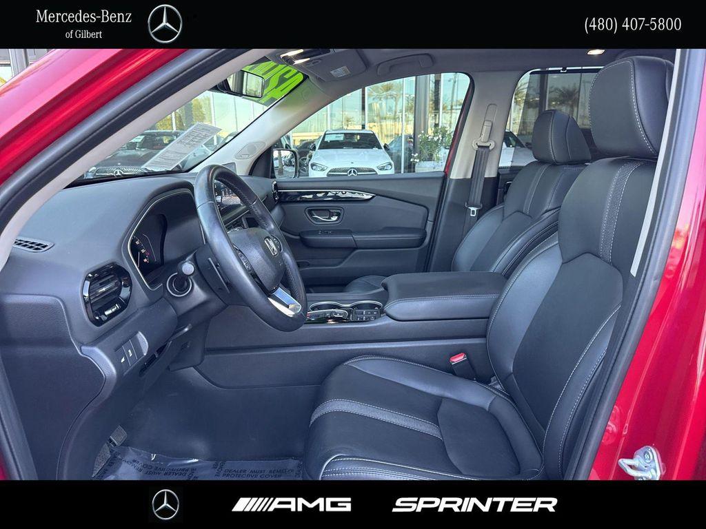 used 2023 Honda Pilot car, priced at $42,991