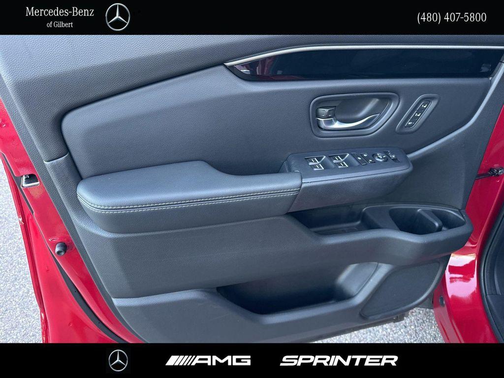 used 2023 Honda Pilot car, priced at $42,991