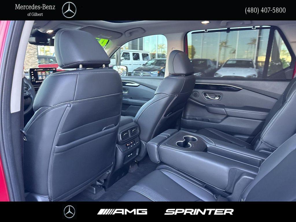 used 2023 Honda Pilot car, priced at $42,991