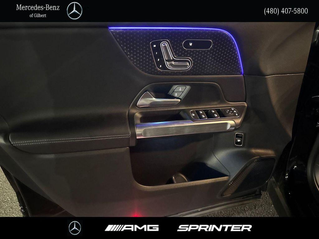 new 2025 Mercedes-Benz GLB 250 car, priced at $48,150
