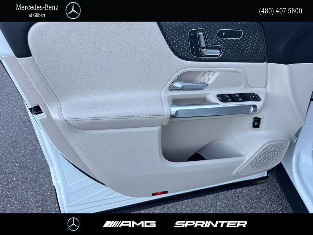 used 2025 Mercedes-Benz GLB 250 car, priced at $38,888